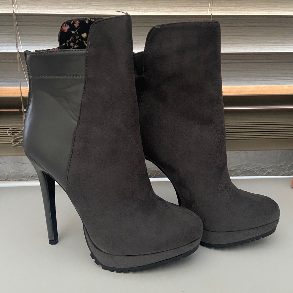 Rue 21 Heels